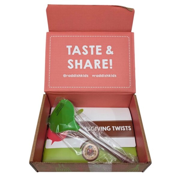 Raddish Kids Thanksgiving Twist Burger Flipper Green Silicon Steel Recipes Patch - Picture 1 of 12